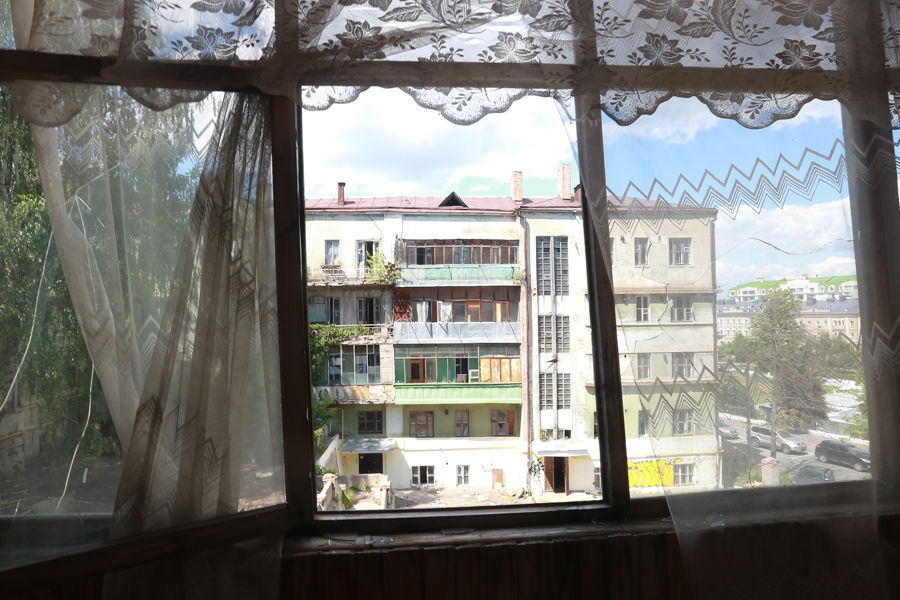 Инвесторам не нужен, только мародерам?.. Мергасовский дом в Казани гибнет на глазах бывших жильцов