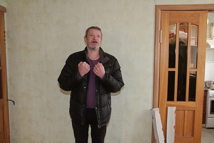 Власти грабят, мародеры грабят... Последние жильцы Мергасовского дома в центре Казани продолжают держать оборону