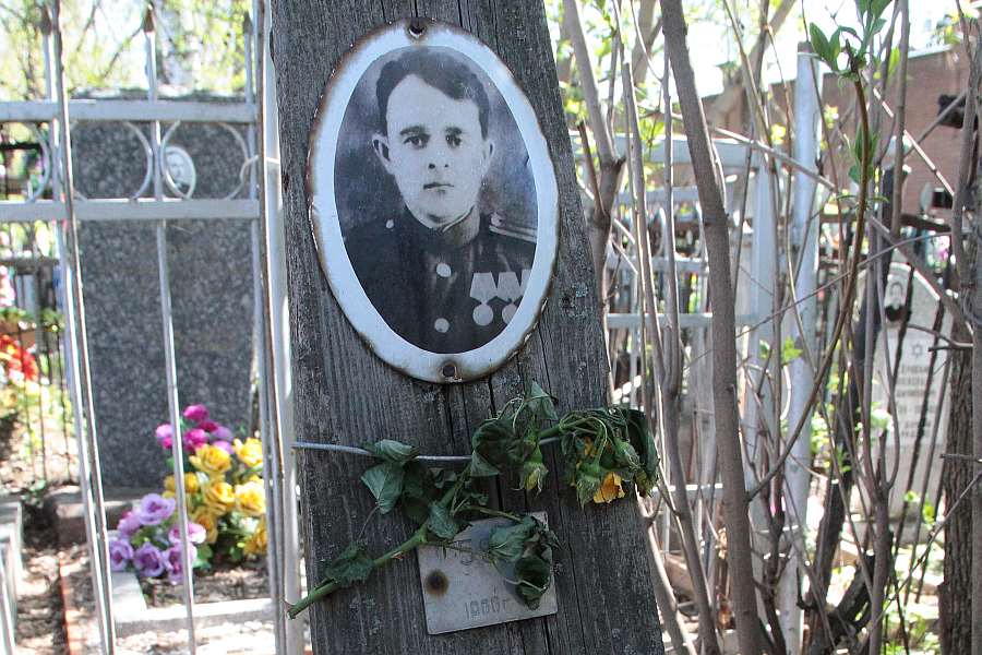 На заброшенной могиле героя войны в Казани поставят памятник к  Дню Победы  