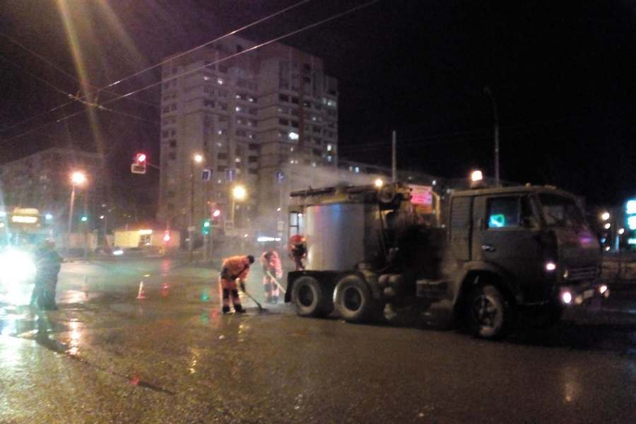 У казанца, снимавшего на видео, как асфальт кладут в лужи, пытались отнять телефон