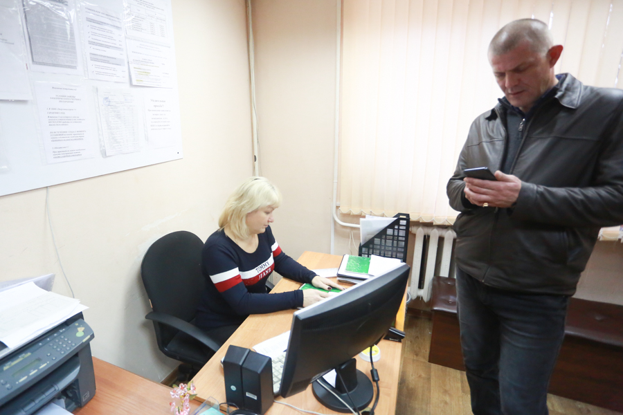 Обыск, допросы, автоматчики: в Казани полиция ищет призрак ОПГ в конторе у коммунальщиков