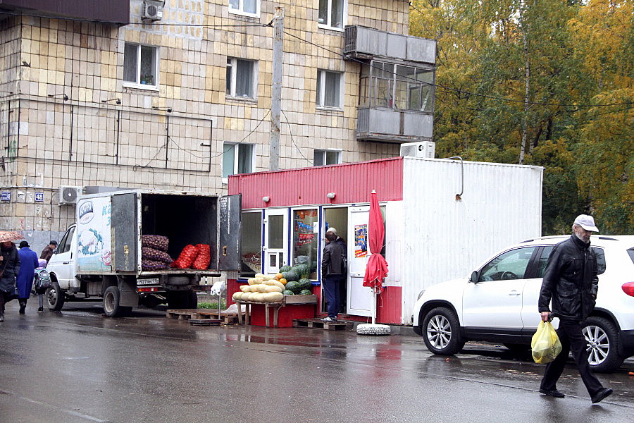 В Казани ларьки наступают по всем дворам
