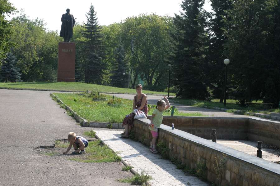 Подайте вождю мирового пролетариата... на парк