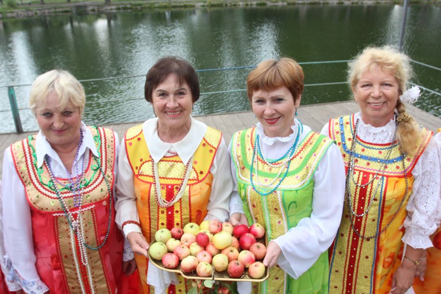 Яблочный Спас праздник припас