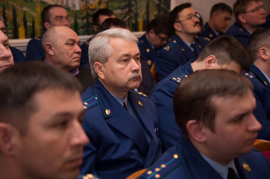 Коллегия Прокуратуры РТ: в Казани изготовили негодные костюмы химзащиты на 80 млн рублей