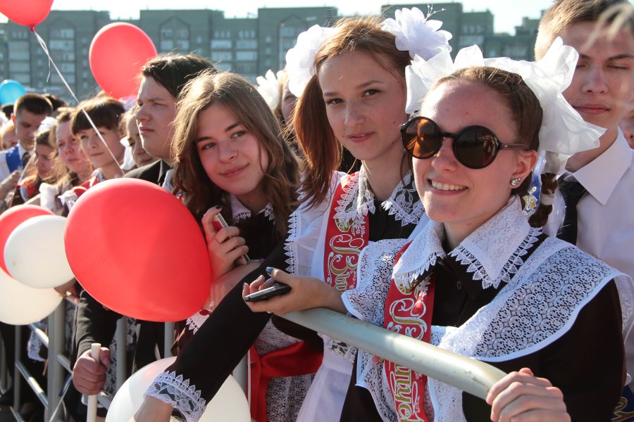 Казанских выпускников не удивили ни «Пицца», ни Минниханов