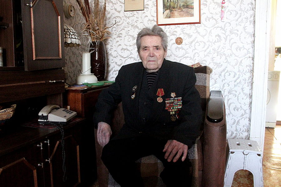 95-летний фронтовик в Казани не может прорвать блокаду жилищников и чиновников