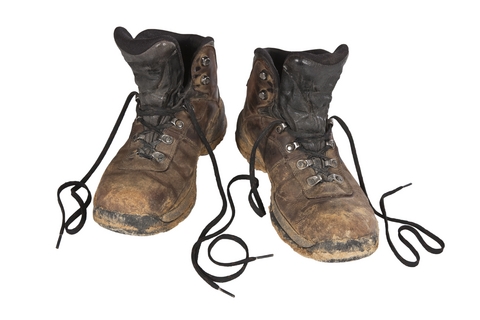 Казанский терапевт украл у попутчика в поезде ботинки