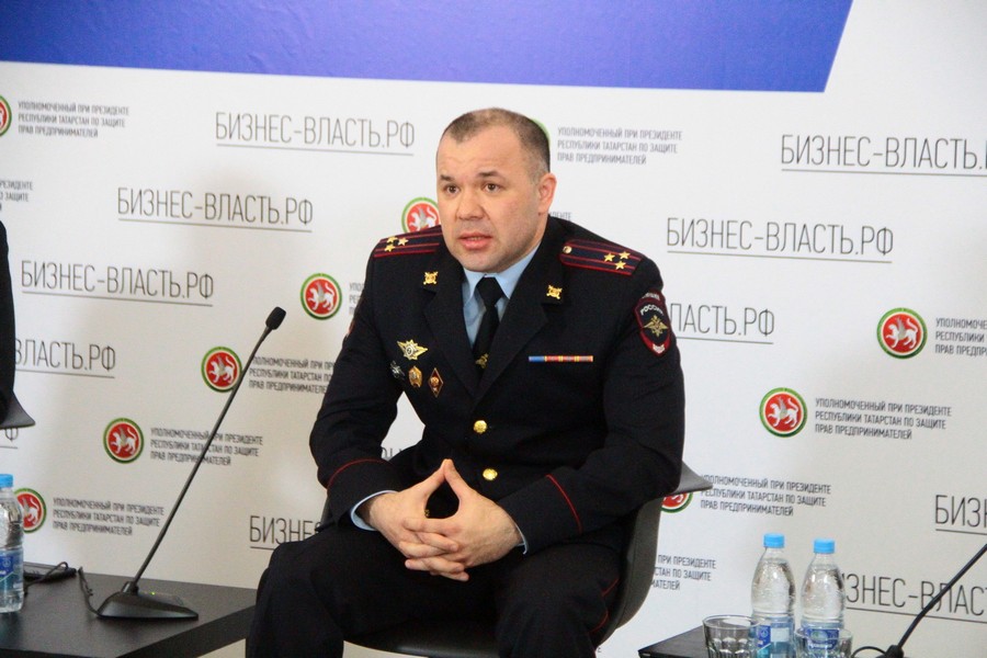 Главный гаишник Татарстана обещает водителям в новом году тотальный контроль