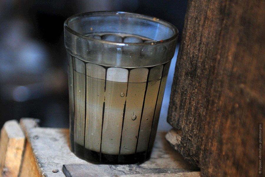 Сектанты поят казанцев «живой» водой с могильной землей