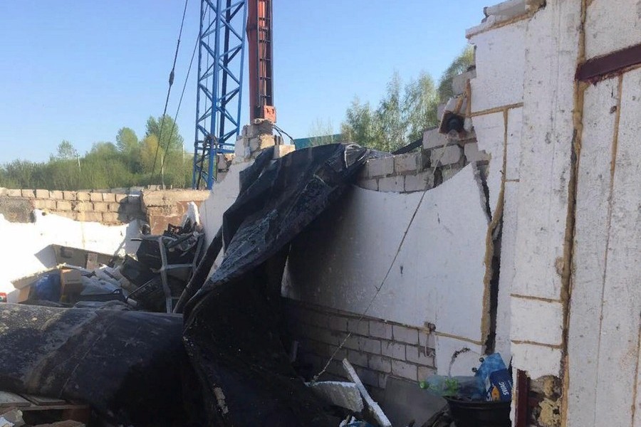 «Скажут потом, что так и было»: в Казани владельцы гаражей, которые обрушились при строительстве бизнес-парка, жалуются в полицию и прокуратуру 