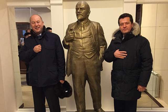 Нашли друг друга три юриста