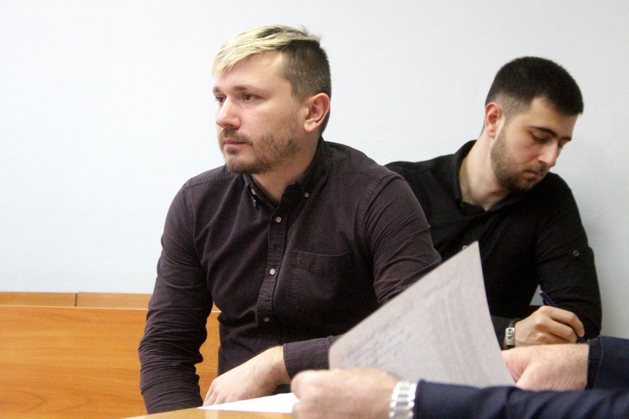 «На меня следователь давил»: в Казани свидетели по делу сотрудника «Почты России», обвиняемого во взятке, отказываются от своих показаний