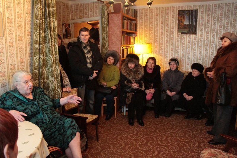 Держи педофила!