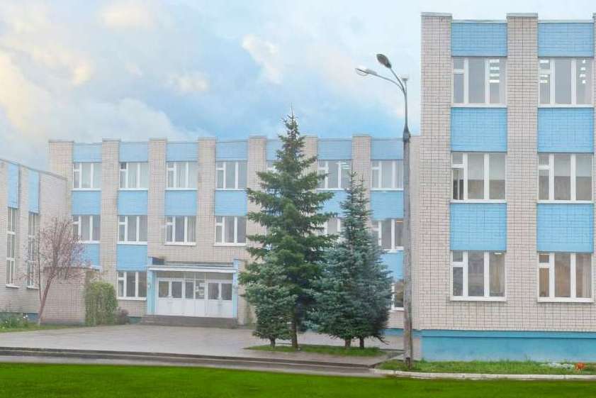 Замдиректора гимназии №19 заплатит 50 тысяч за поборы