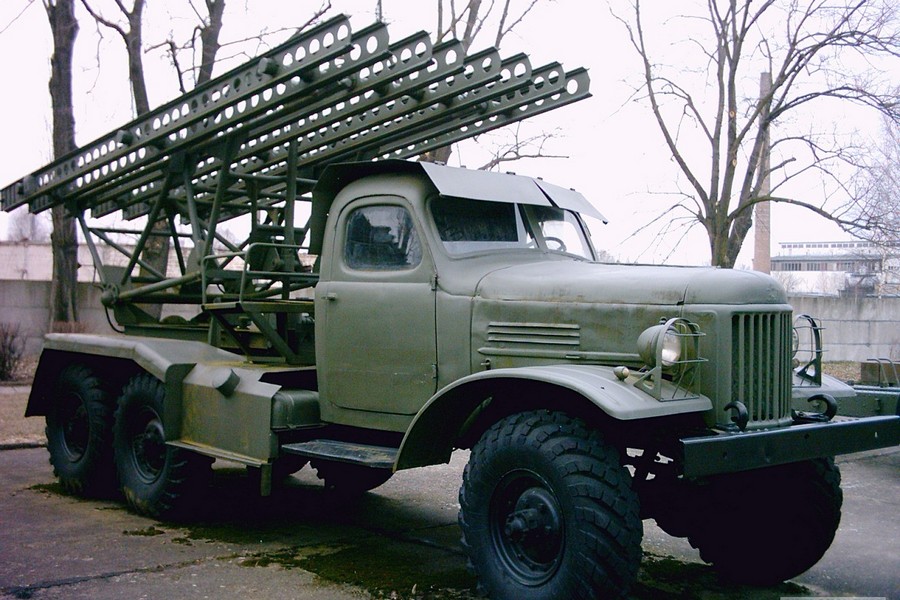 День Победы в Казани: «катюша», антитараны и гостинцы «не только к чаю» для ветеранов