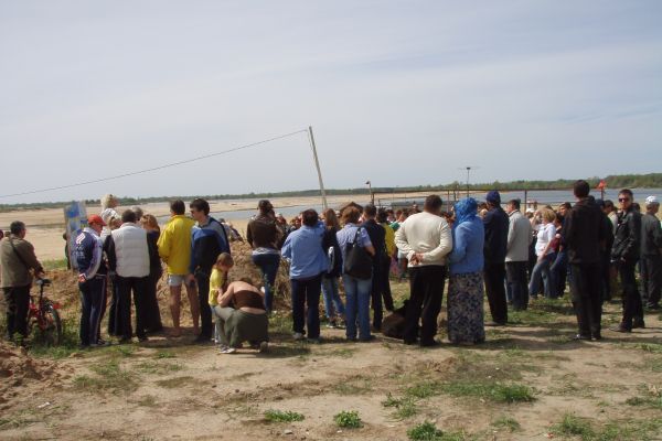 Полиция в Октябрьском пыталась сорвать пикет защитников Волги