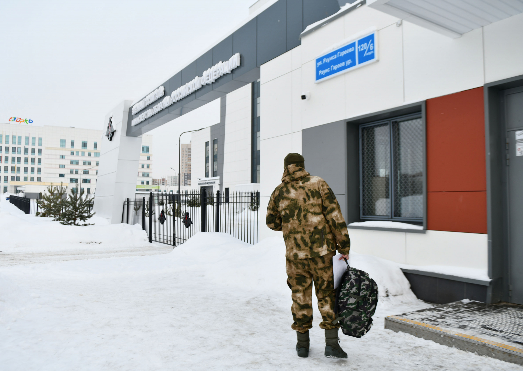 Предоставлять сведения для воинского учета разрешат электронно