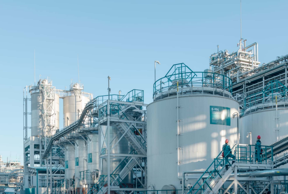 СИБУР приступит к пусконаладке на комплексе в Татарстане в 2024 году