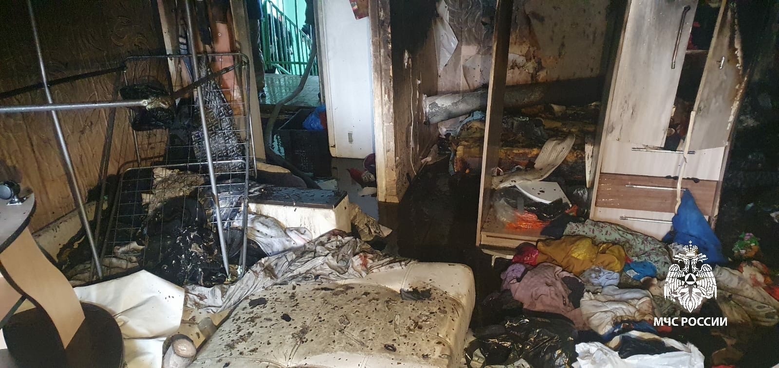Пожарные Татарстана спасли мужчину из горящего дома