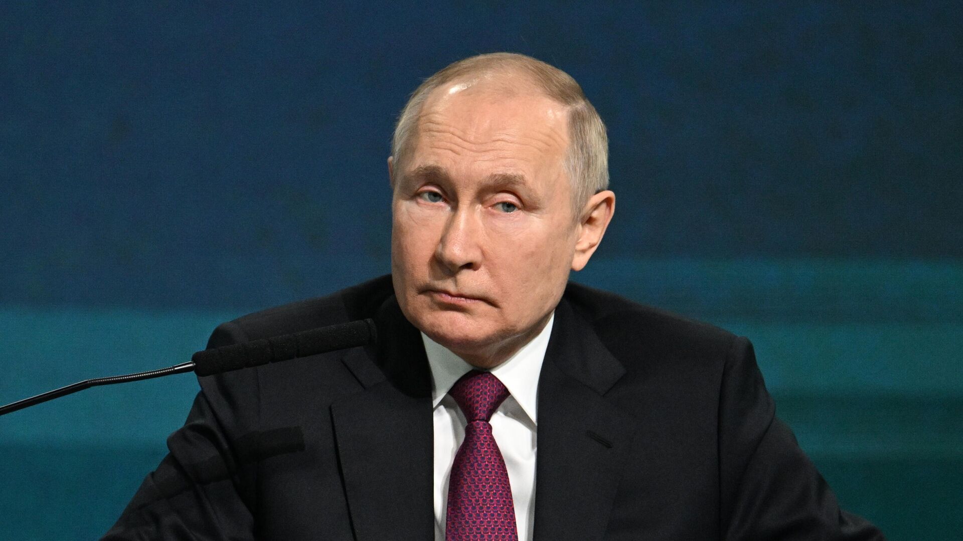 Путин порекомендовал пользоваться ИИ при расследовании преступлений