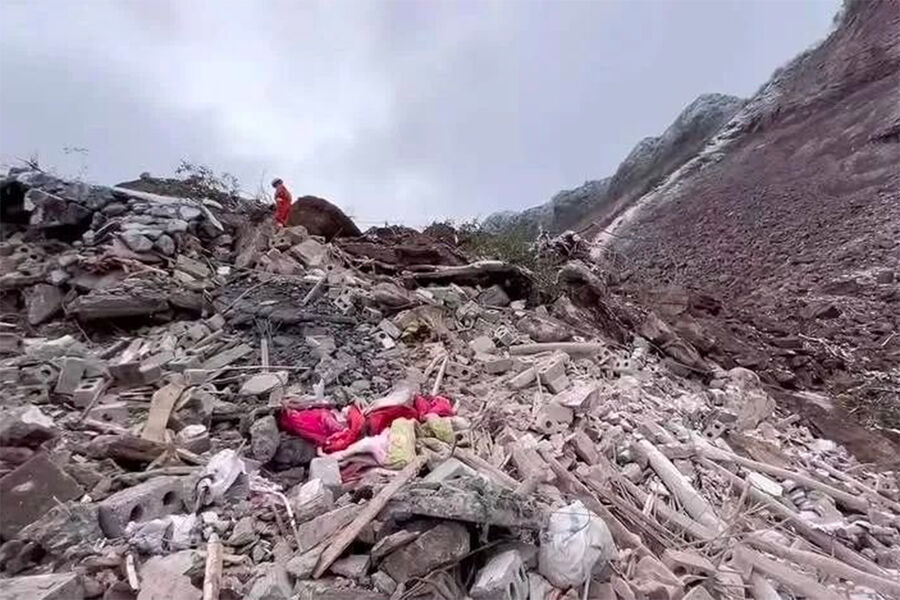 От оползня в Китае пострадало более 40 человек