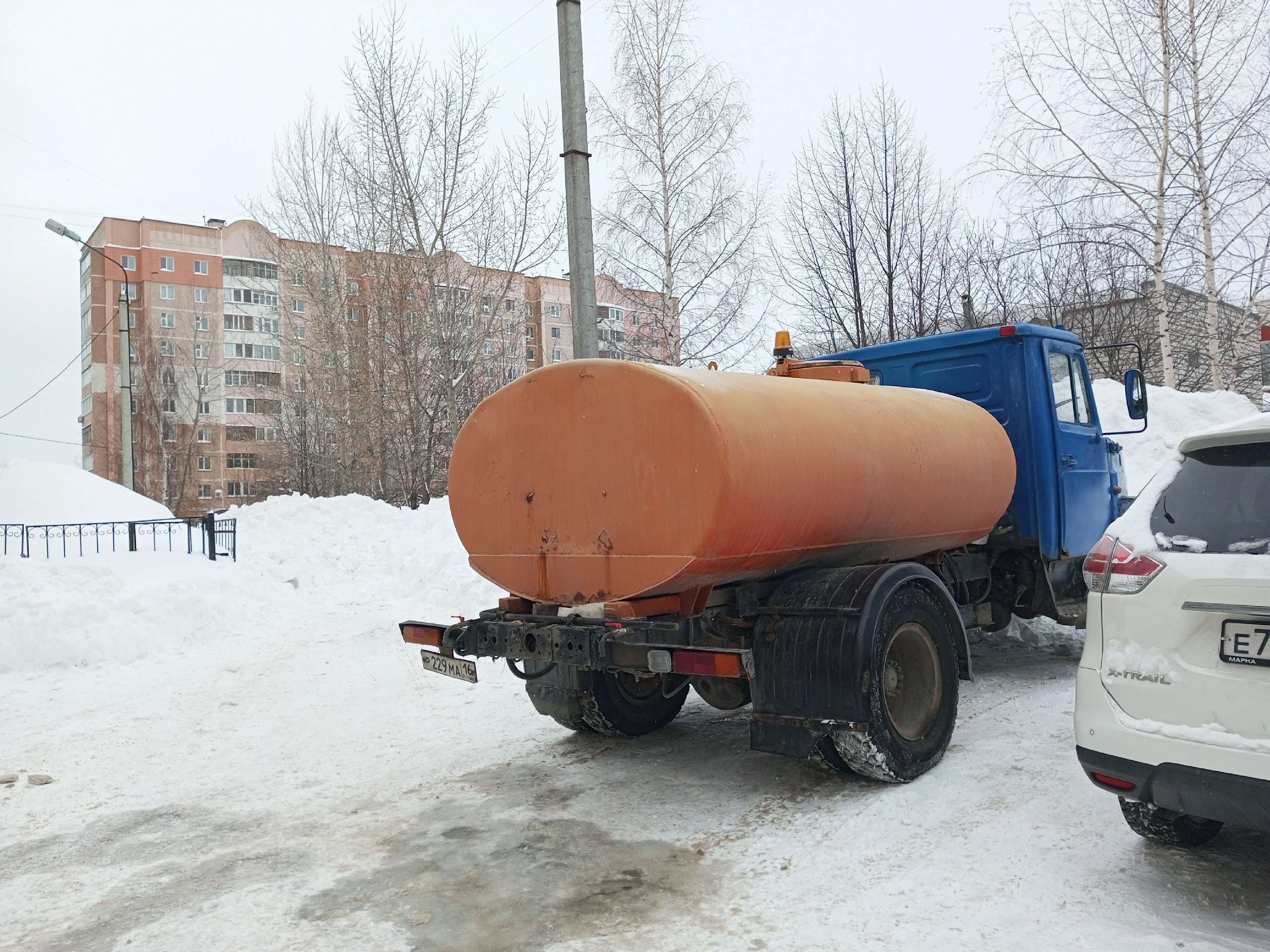 Улицу Амирхана в Казани затопило, а Водоканал все ждёт подаяния от федералов