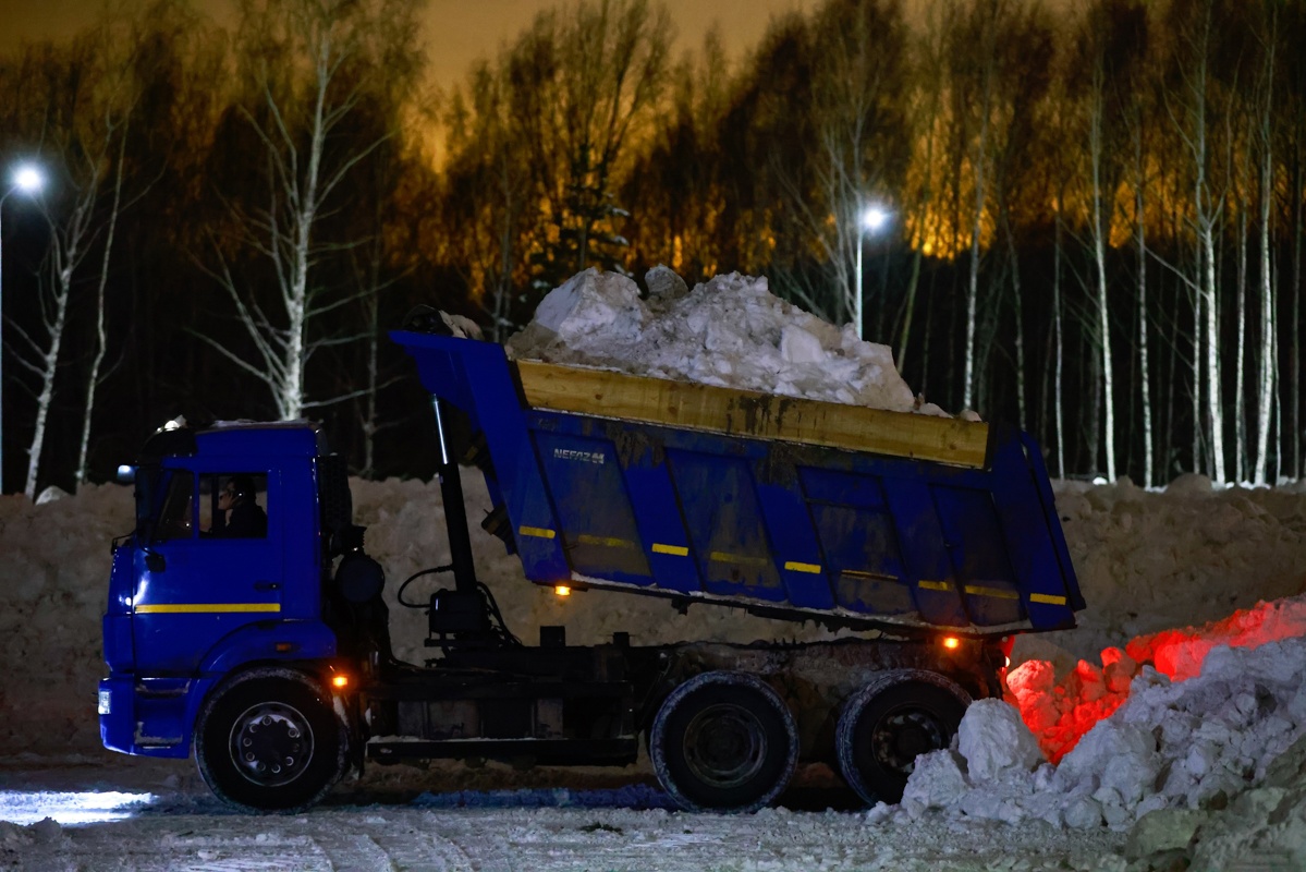 Власти Казани хотят ликвидировать последствия снегопада за 2 недели