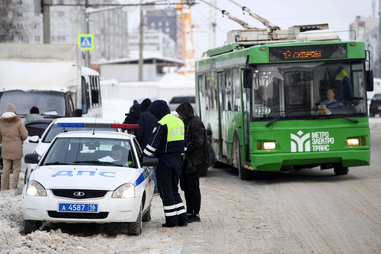 За неделю в Казани ГИБДД эвакуировало 487 авто, мешающих проезду