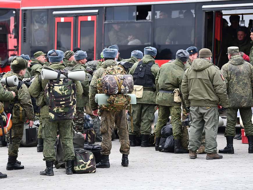 Турчак заявил, что права гражданских жен погибших военных защитят