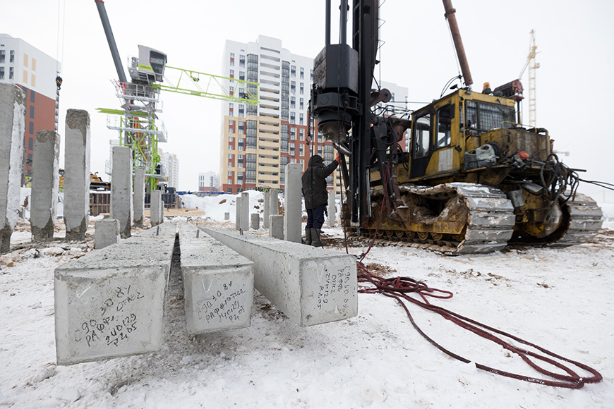 Строители здания. Стройка. Строй опыт. Строители деревянных домов. Строительная отрасль.