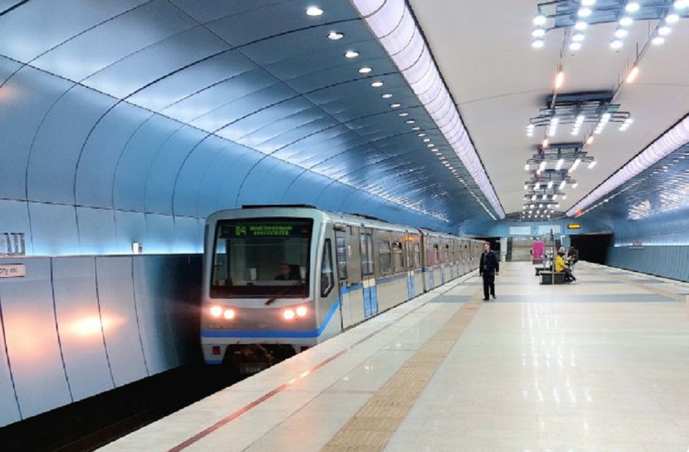 В казанском метро запустили дополнительный состав