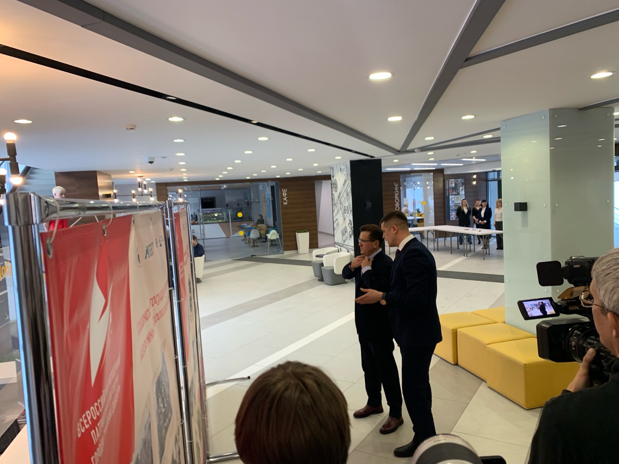 Метшин прибыл на первый совет молодежи от предприятий Татарстана