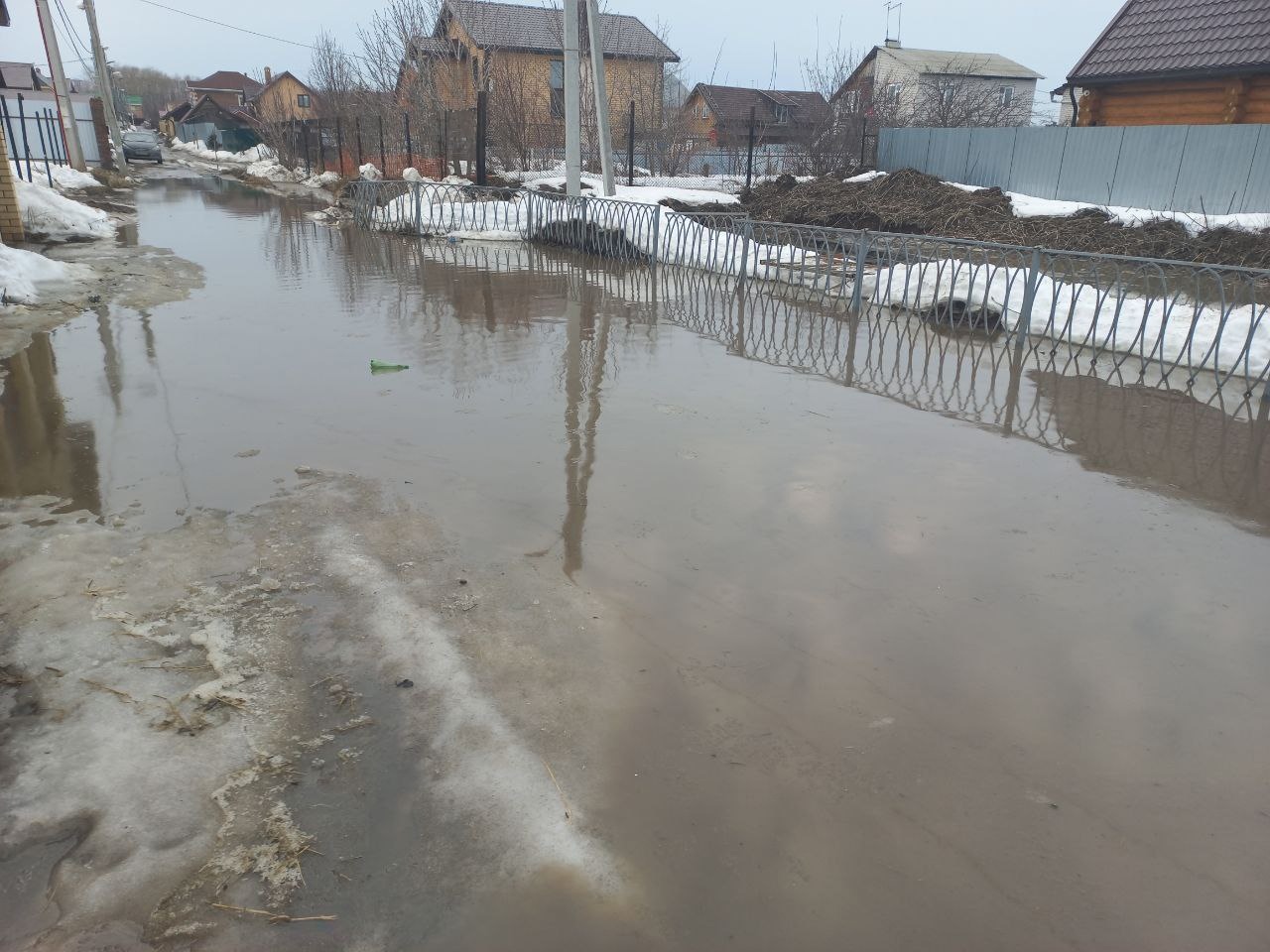 Жители Салмачей готовятся к наводнению и пишут письма Владимиру Путину