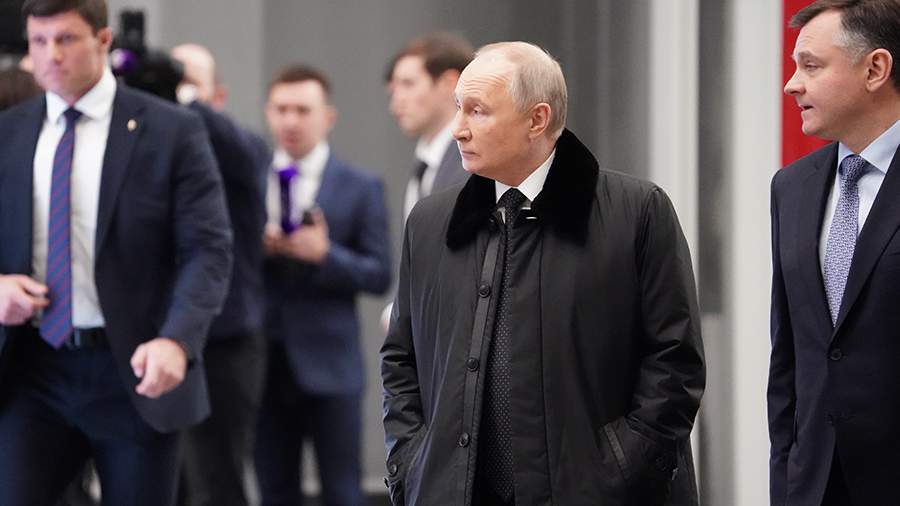 Путин в Казани осмотрел четыре обновленных Ту-160М