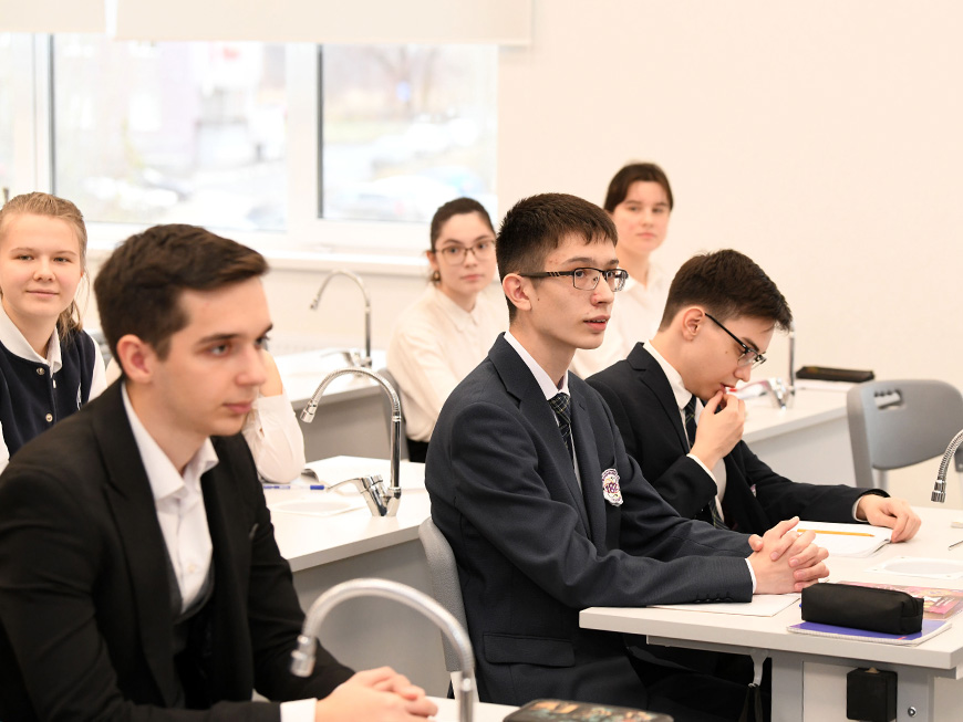 Путин предложил изменить ЕГЭ и дать выпускникам второй шанс