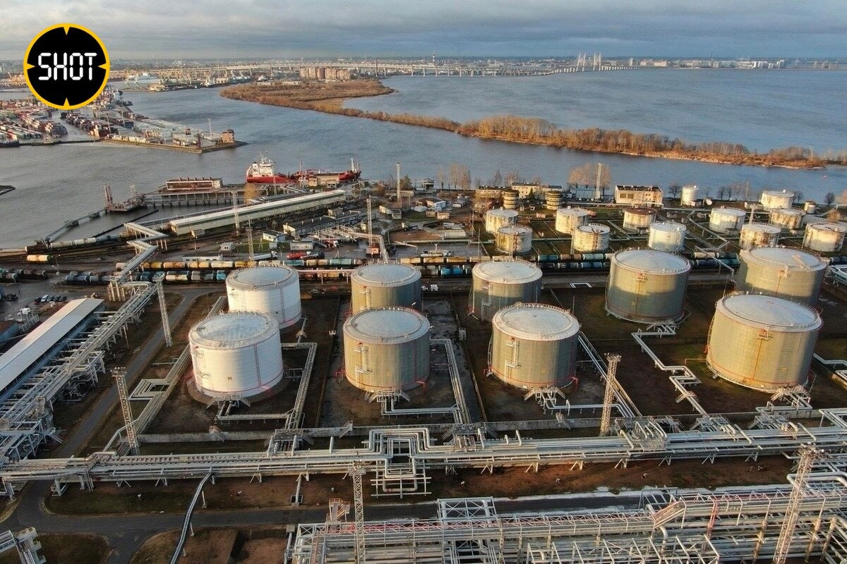 БПЛА со взрывчаткой нашли рядом с петербургским нефтяным терминалом