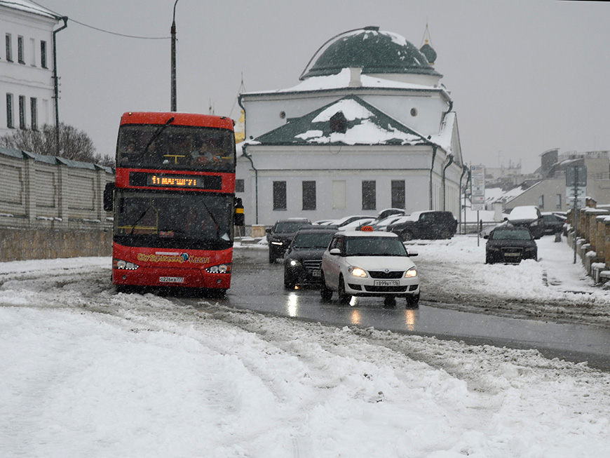 На улице Баумана в Казани временно ограничат движение