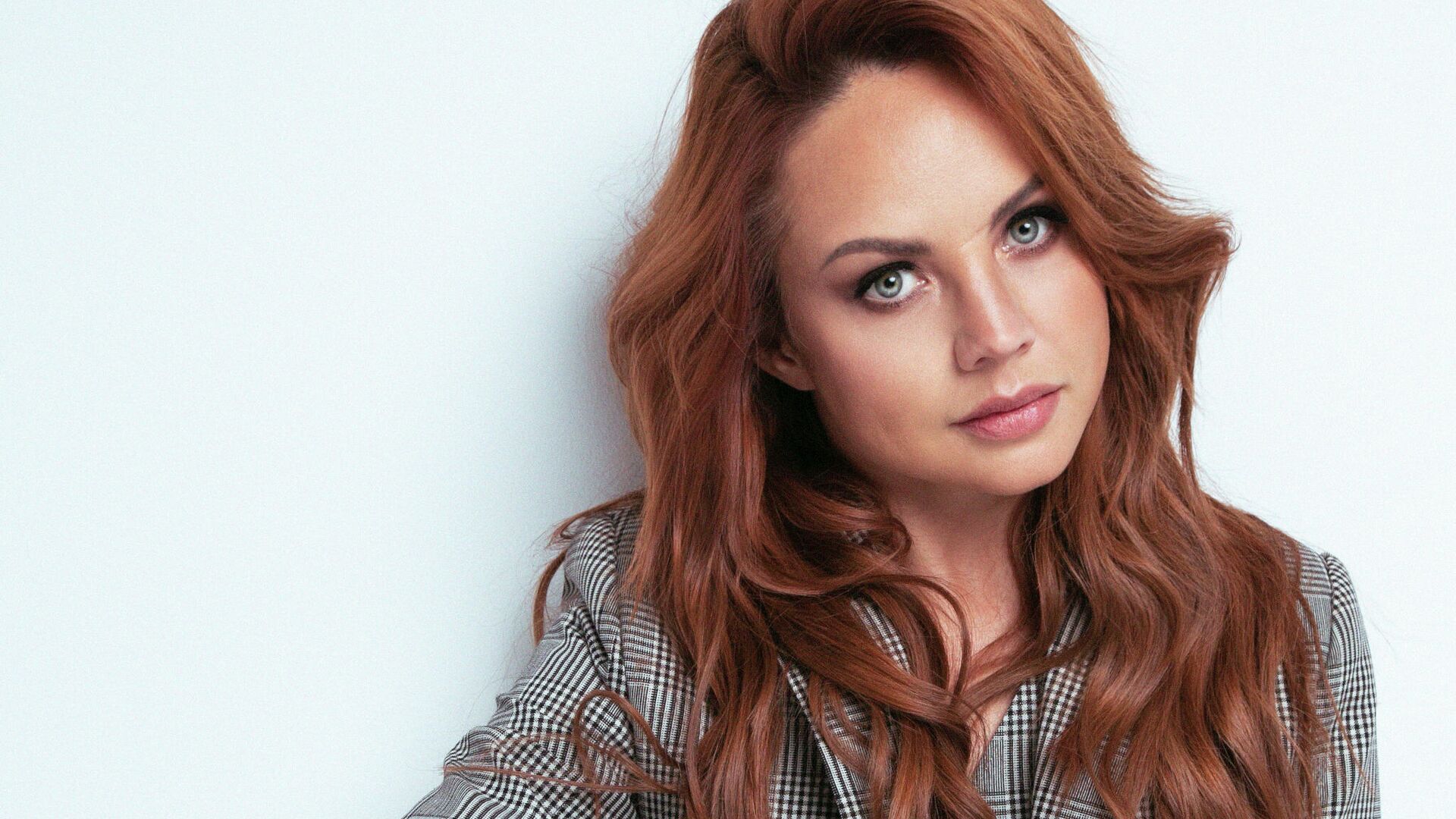 Певица МакSим опровергла отмену тура из-за алкогольной зависимости