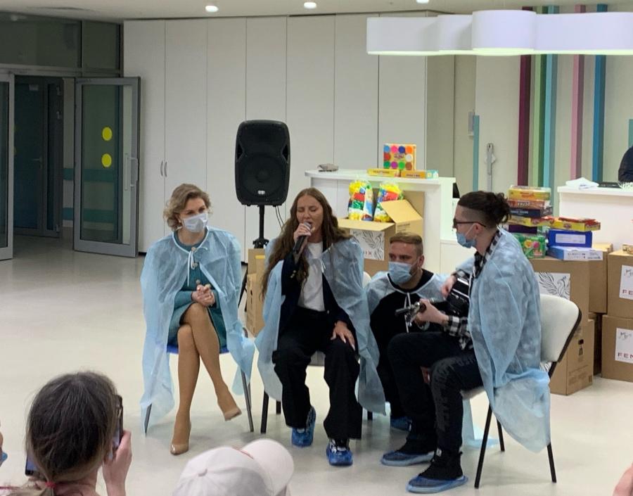 Анна Asti выступила в Казани перед онкобольными детьми