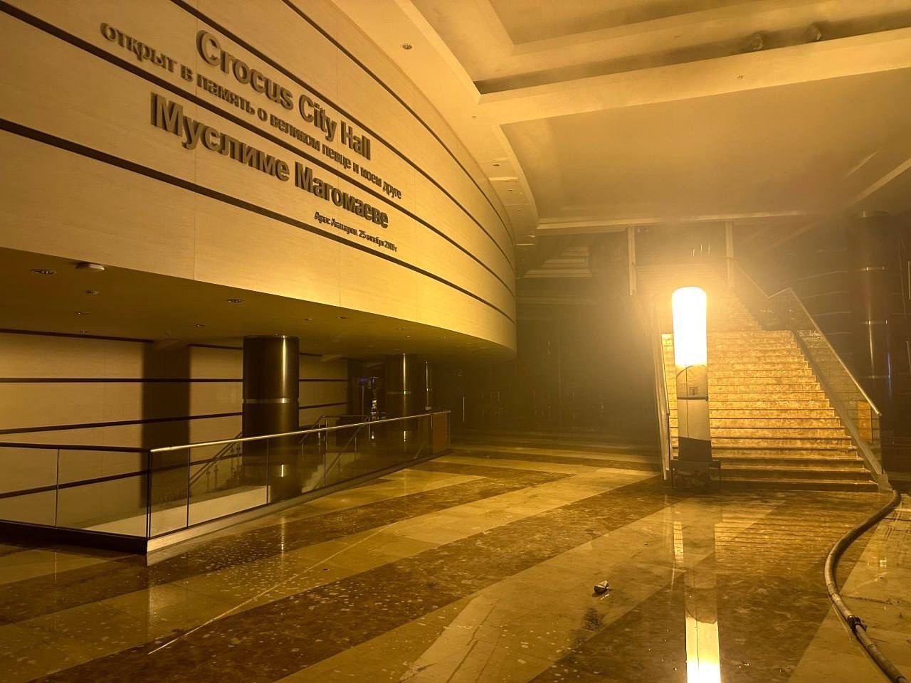 Зритель «Крокуса» спас десятки людей, напав на террориста