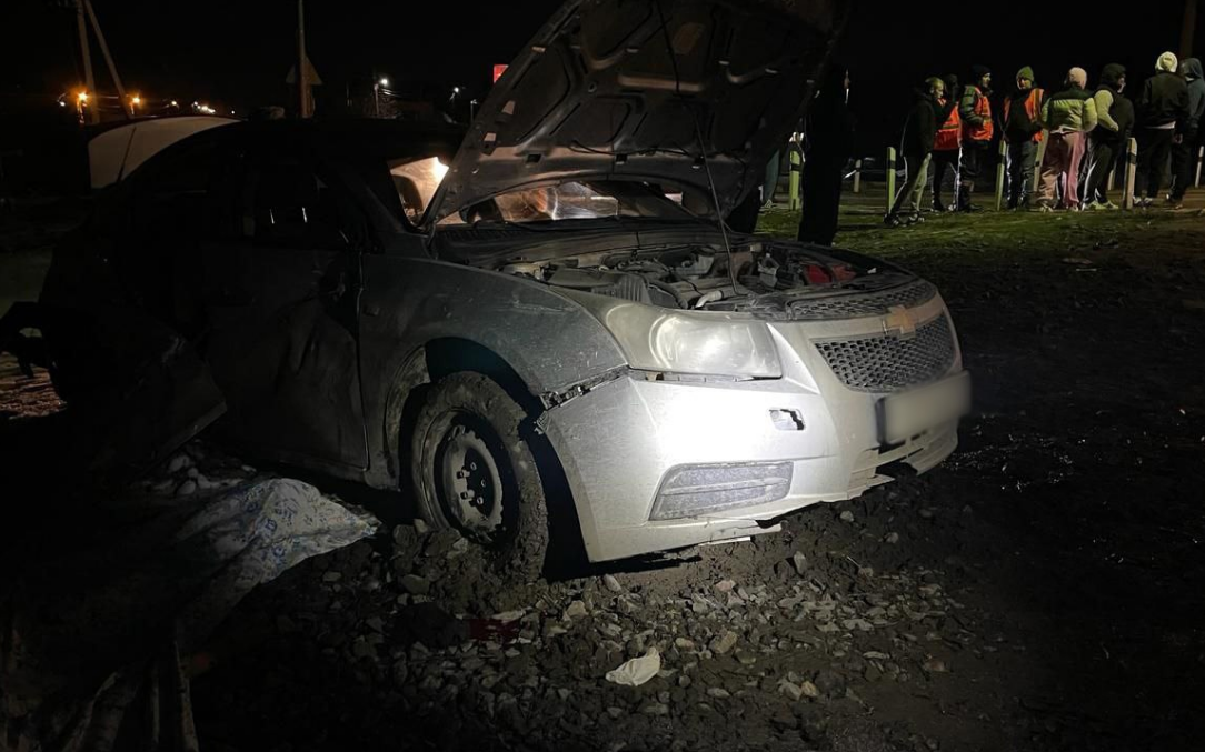 В Дербышках автомобиль выскочил на пути перед грузовым поездом