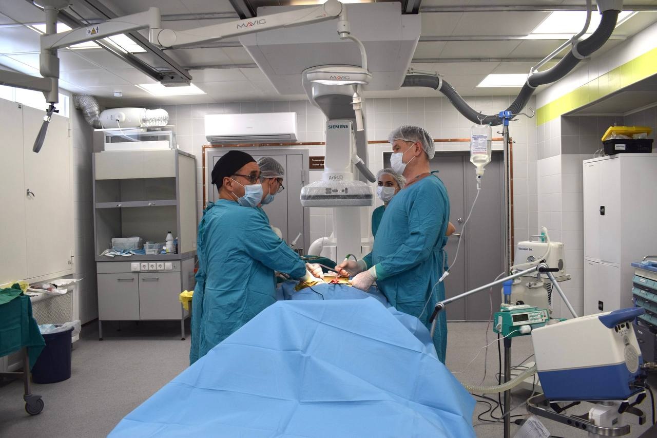 В Татарстане провели уникальную операцию пациенту с переломом позвоночника