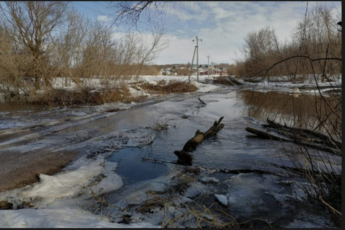 Более 60 участков, шесть мостов и три дороги затоплены в Татарстане