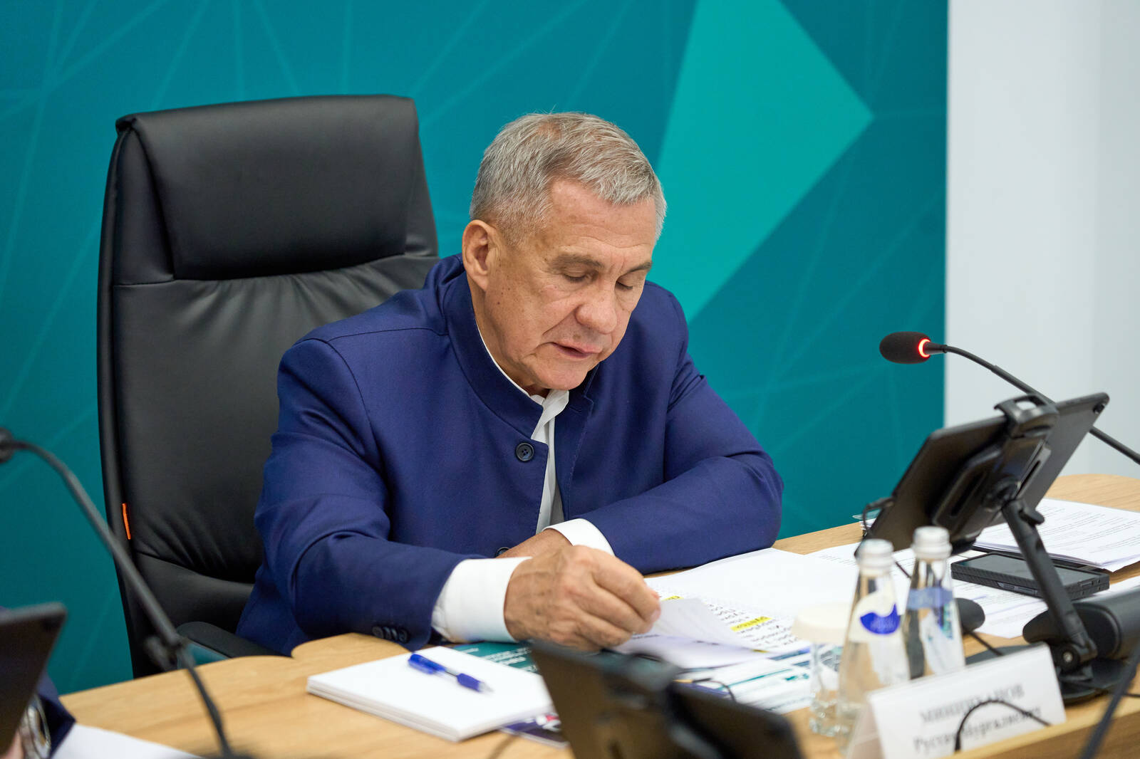 Казанцы за год пожаловались Минниханову почти 16 тысяч раз