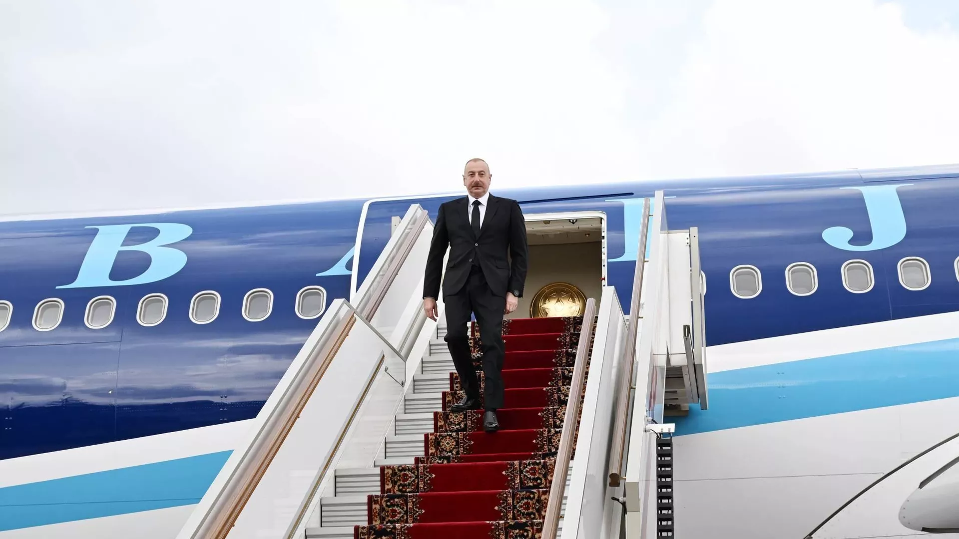 Песков заявил о предстоящих переговорах Путина и Алиева