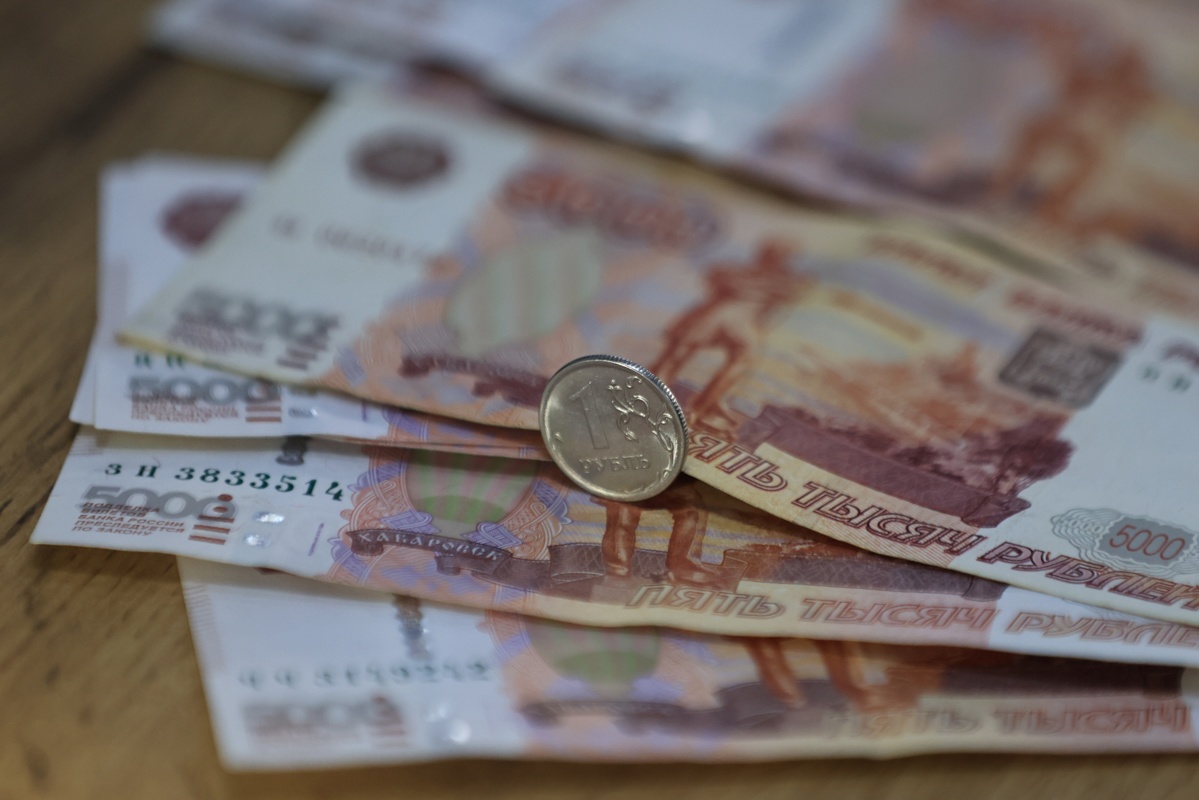 Средняя зарплата в россии 73 тысячи