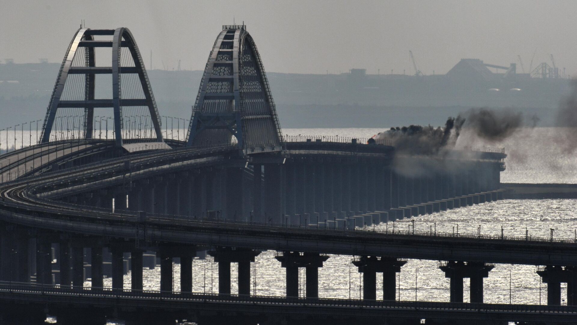 Бомба, подорвавшая Крымский мост, эквивалентна 10 тоннам тротила