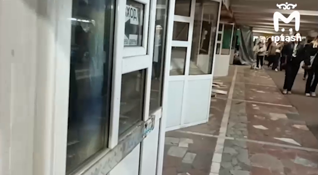 Снесли торговые павильоны в подземном переходе на площади Тукая