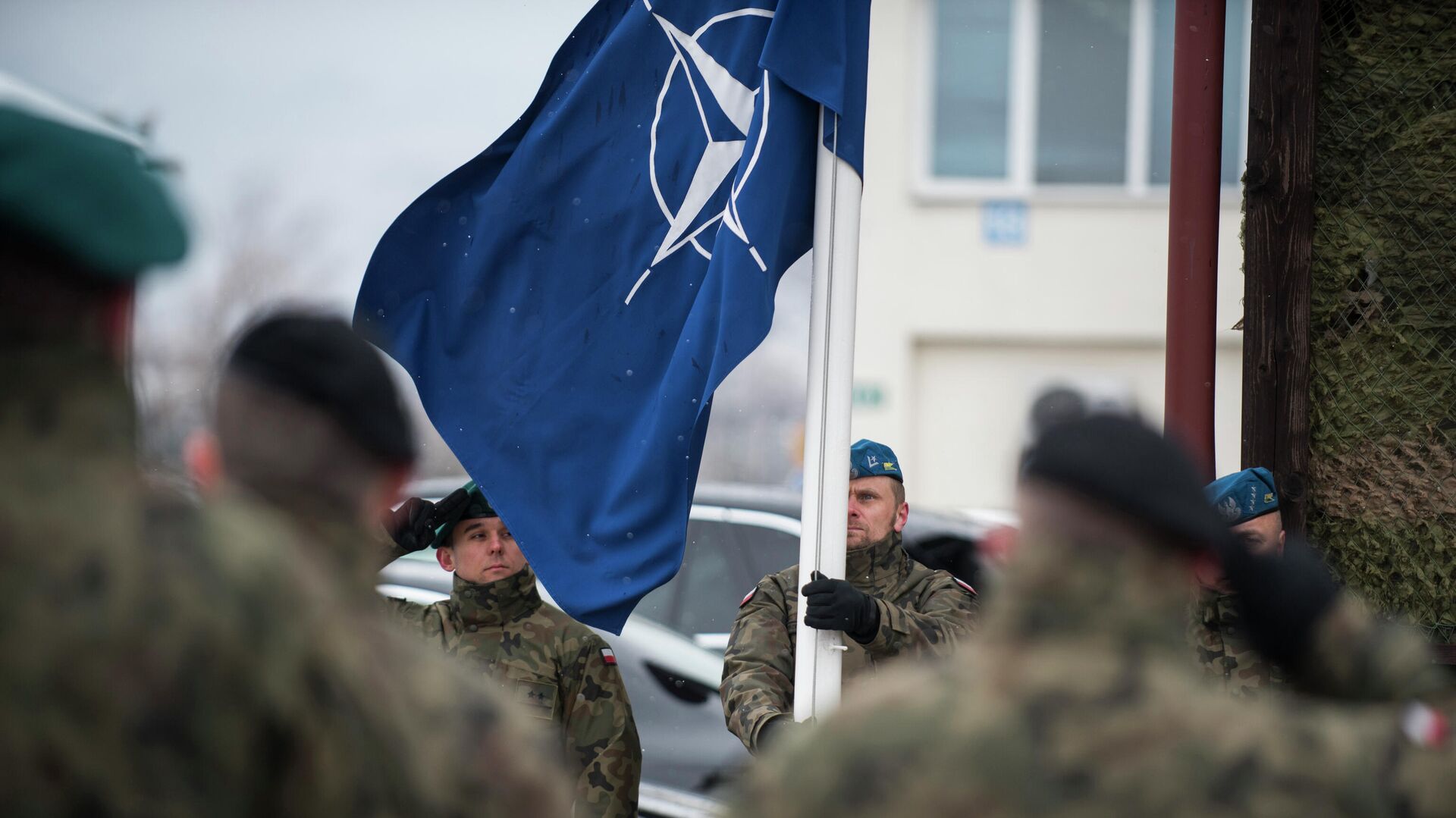 НАТО установило красные линии для вмешательства в конфликт на Украине